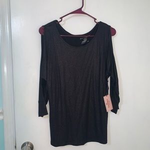 Shimmery black 3/4 sleeve shirt with open sleeve